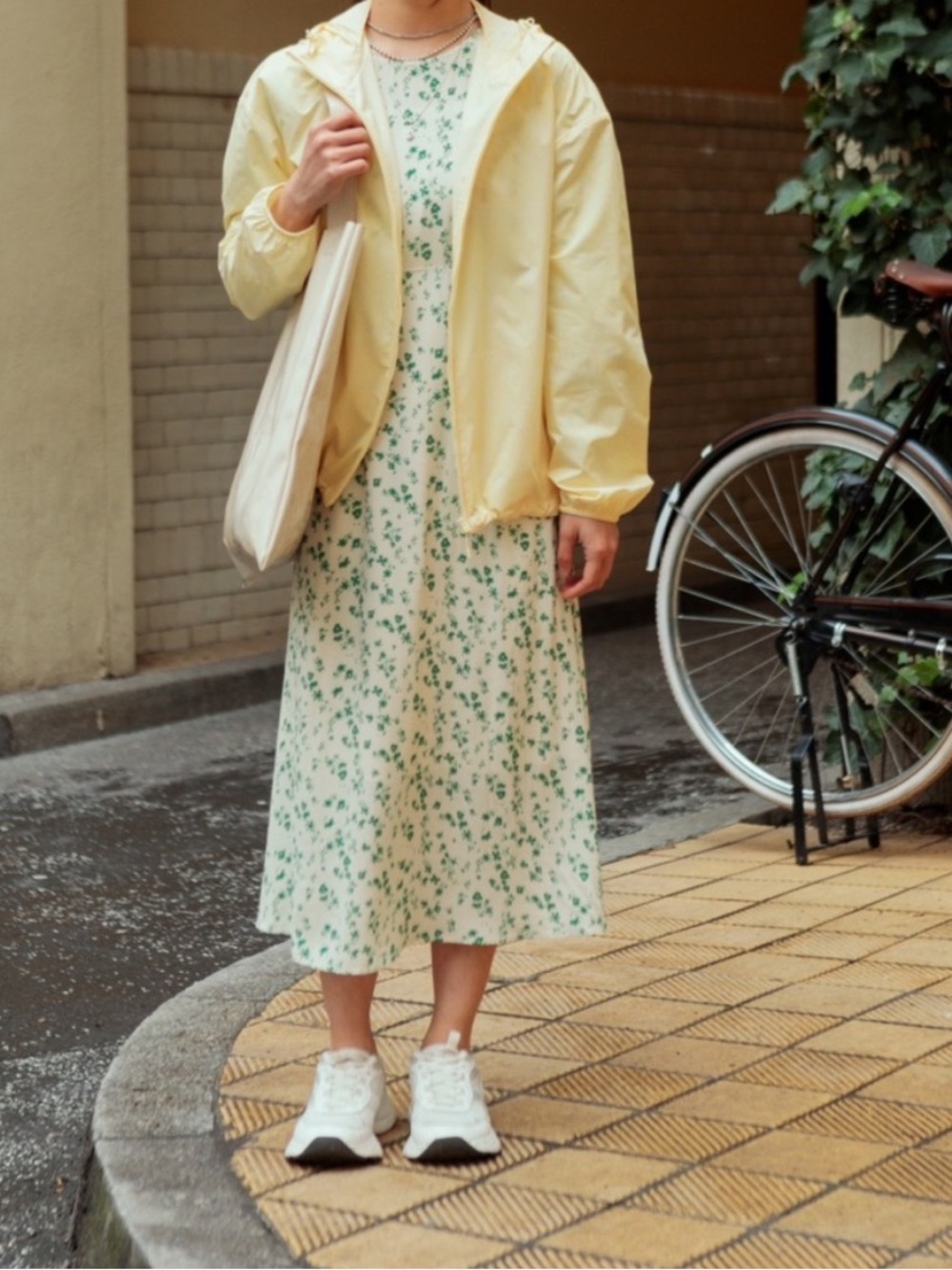 Uniqlo Printed 3/4 Sleeve Flare Dress